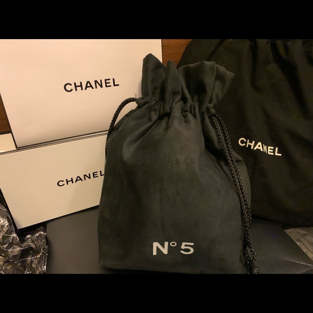 COPY - Chanel fragrance no5 black cosmetic XL pouch